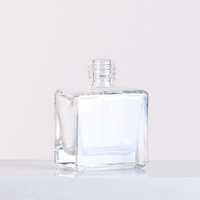 Flacon de vernis à ongles en verre de 12 ml, pas cher, faible MOQ, vente en gros, flacon de vernis à ongles en gel vide carré en verre avec pinceau, bouchon doré