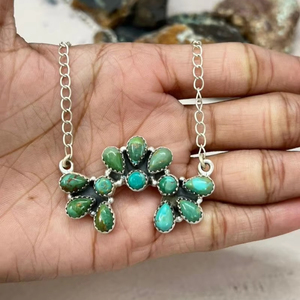 Collier tendance fait main en argent sterling avec turquoise Kingman, style tête de vache, pour femmes - Product Image 1