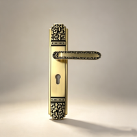 Poignée de porte moderne classique en alliage de zinc noir et or avec plaque de dos longue et motif grec décoratif