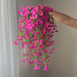 Guirnalda Artificial de Gloriosas de Tacto Real, 69 Flores Coloridas, Planta Artificial Colgante para Decoración del Hogar, Jardín y Bodas - Product Image 4