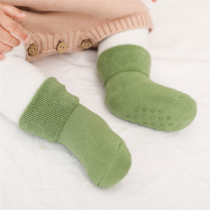 Chaussettes pour bébés en <span class=keywords><strong>polaire</strong></span> d'hiver en gros, douces, antidérapantes, en coton, pour garçons et filles, nouveau-nés, de 1 à 3 ans - Product Image 5