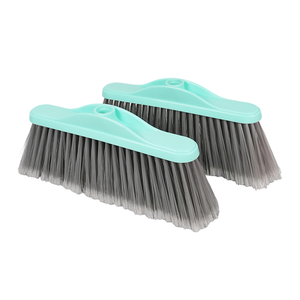 Cepillo de barrer con mango de polipropileno y cerdas de PVC, cabezal plano verde menta, cerdas densas, cepillo de limpieza reemplazable - Product Image 1