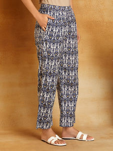 ชุดเซ็ตเสื้อผ้าลายดอกไม้สไตล์อินเดีย คอลเลคชั่น Sanash สำหรับฤดูใบไม้ร่วง ผลิตจากวัสดุรีไซเคิล เหมาะสำหรับงานปาร์ตี้  ขายดี ใหม่ล่าสุด - Product Image 5