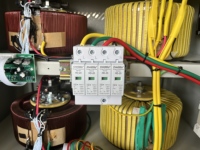 Stabilisateur de tension TNS 25 kVA 30 kVA 40 kVA 45 kVA 380 V 440 V, régulateur de tension 220 V pour SVC triphasé AC