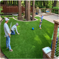 China Best Outdoor Realistisches Kunstrasen 5cm hoch 50mm 55mm 60mm Teppich Kunstrasen Rasen rolle für Fußball Fußballplatz
