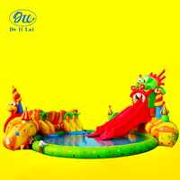 Système combiné de toboggan aquatique gonflable géant en PVC pour l'extérieur avec support de rinçage d'eau pour usage scolaire et commercial