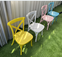 Chaise empilable en résine plastique blanche et rose de haute qualité pour enfants, avec dossier en X, idéale pour les fêtes de mariage en extérieur