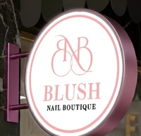 Enseigne publicitaire LED extérieure personnalisée pour entreprises, affichage lumineux LED sur mesure pour pâtisseries et restaurants