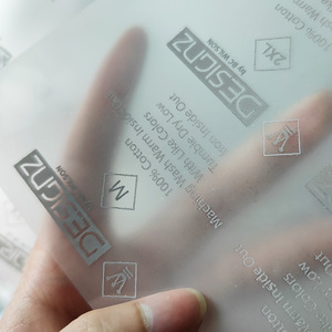 Étiquettes de vêtements sans étiquette lavables de haute qualité 2025, imprimées par transfert thermique, écologiques, auto-adhésives, en tissu, taille personnalisée - Product Image 4