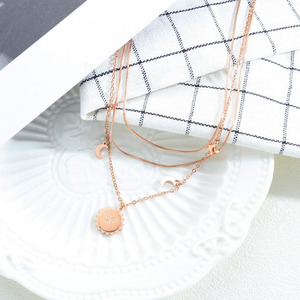Collar en capas con diseño de sol, luna y estrella, de acero de titanio dorado rosa, cadena para clavícula para mujer, joyería de moda para uso diario - Product Image 2