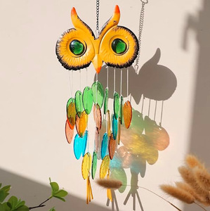 Nouvel ornement suspendu pour fenêtre de style moderne, attrape-soleil en verre coloré motif hibou - Product Image 1