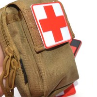 Patch 3D en caoutchouc PVC, Badge tactique en silicone pour les ambulants médicaux, Patch de drapeau de la croix rouge, emblème