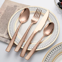 Ensemble de couverts de luxe en acier inoxydable doré martelé pour mariage