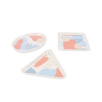 Plat à bijoux en céramique blanche, Triangle plat ovale de forme carrée en céramique blanche, bibelot plat avec motif abstrait porte-boucles d'oreille