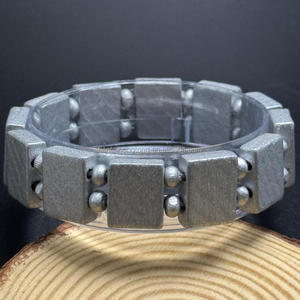 Bracelet populaire en bois avec icônes de saints religieux, bracelet à perles vierges avec plaques en bois ou en acrylique - Product Image 5