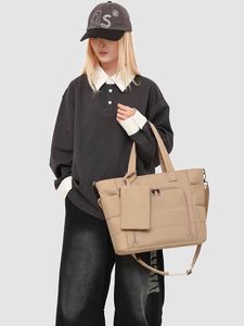 Sac bandoulière matelassé multi-poches pour femme, sac fourre-tout décontracté imperméable de haute qualité, sac à bandoulière tendance pour femme - Product Image 3