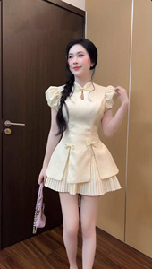 Ensemble haut à manches courtes à col mandarin et mini-jupe plissée, ensemble de shorts, tissu en coton tissé, coupe régulière, tenue de haute qualité - Product Image 3