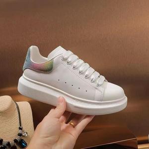 Chaussures de style sneaker originales de qualité supérieure, chaussures décontractées pour hommes et femmes, chaussures blanches tendance - Product Image 2