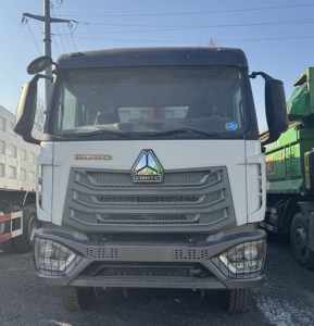 Новый самосвал Sinotruk HOWO 371, тяжелый самосвал 8x4, 12 колес, дизель Евро-2, праворульный, с U-образным кузовом, карьерный самосвал, 30 тонн, леворульный, Weichai - Product Image 1