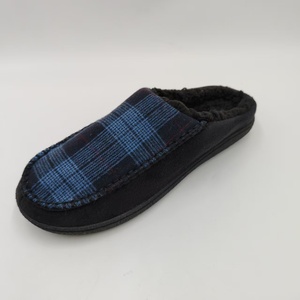 <span class=keywords><strong>Chaussons</strong></span> <span class=keywords><strong>mocassins</strong></span> décontractés pour hommes à carreaux avec mousse à mémoire de forme, doublure en polaire douce, bout fermé, semelle antidérapante en TPR pour intérieur et extérieur en hiver - Product Image 4