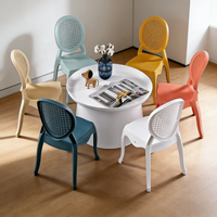 Chaises Windsor en plastique de luxe au design moderne de haute qualité, chaise de restaurant en plastique, mobilier de salle à manger commercial