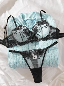 Nouvelle collection romantique pour la Saint-Valentin 2025 : Ensemble de lingerie sexy en dentelle transparente brodée de fleurs pour femmes - Product Image 4