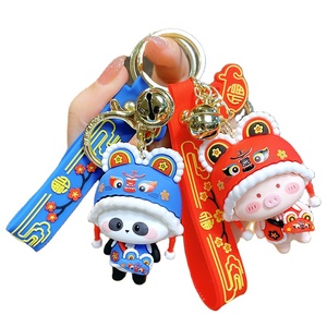 พวงกุญแจรูปสัตว์ปีเสือสุดน่ารัก สไตล์ญี่ปุ่น พร้อมกระเป๋ายางสีแดง เสริมโชคลาภ นำเข้าจากจีน - Product Image 1