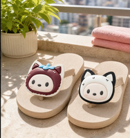 Aksesoris Sepatu Clog PVC Custom dengan Hiasan Bunga dan Kancing, Berbagai Macam Pilihan