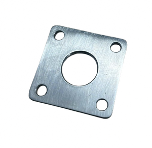 Piezas de Acero Inoxidable Fresadas por CNC Personalizadas |   Componentes de Mecanizado CNC de Precisión, Placa de Brida Cuadrada con Orificio Central (4 Pernos) - Product Image 3