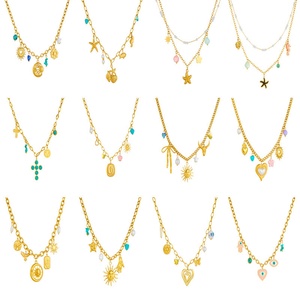 Collar de Moda con Colgante Grande en Forma de Corazón Espiral, Cristal, Mariposa, Flor, Múltiples Elementos, Joyería de Oro de 18K - Product Image 1