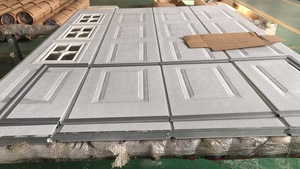 <span class=keywords><strong>Porte</strong></span> <span class=keywords><strong>de</strong></span> <span class=keywords><strong>garage</strong></span> <span class=keywords><strong>sectionnelle</strong></span> en polyuréthane aspect bois chêne <span class=keywords><strong>doré</strong></span>, panneaux en acier isolés pour portes <span class=keywords><strong>de</strong></span> <span class=keywords><strong>garage</strong></span> - Product Image 2