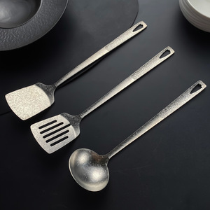Juego de espátula, cuchara para sopa y colador de titanio puro, 3 piezas, apto para horno, solo lavar a mano - Product Image 4