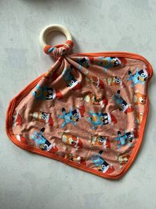 Handuk Saliva Serat Bambu Karakter Kartun Grosir Berkualitas Tinggi dengan Pola Karakter Lucu yang Menggemaskan - Product Image 4