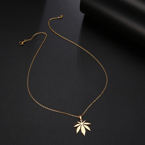 Collana con ciondolo a foglia per donna, gioielli semplici e alla moda, regalo per l'uso quotidiano - Product Image 5