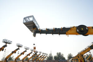 FAW Jiefang Vehículo de trabajo aéreo multifuncional Diseño avanzado Camión de cubo elevador de 30m para múltiples usos - Product Image 5