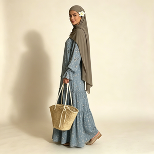 Robes Maxi Abaya Décontractées et Modestes pour Filles, Bleu Poussière, Imprimé Floral, Col Froncé, Manches Longues à Volants, Superposées, Vente <span class=keywords><strong>en</strong></span> Gros - Product Image 2