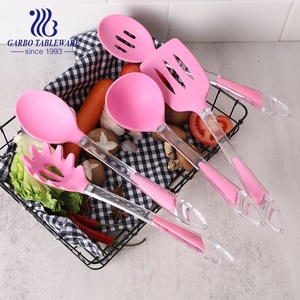 Eleva il tuo <span class=keywords><strong>gioco</strong></span> di <span class=keywords><strong>cucina</strong></span> con il nostro Set di utensili da <span class=keywords><strong>cucina</strong></span> in Silicone rosa personalizzato resistente al calore da 6 pezzi-perfetto per la casa e l'hotel - Product Image 1