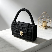 Sac fourre-tout en laine au crochet fait main, style minimaliste hiver, couleur unie, sac à bandoulière luxueux pour femme, best-seller transfrontalier