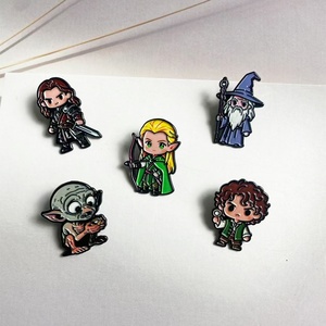 Broche créative en alliage de zinc sur <span class=keywords><strong>le</strong></span> thème du Seigneur des Anneaux, personnalisée, Gandalf, Elfe, Hobbit, <span class=keywords><strong>Gollum</strong></span>, technique de peinture à l'huile pour la décoration - Product Image 6