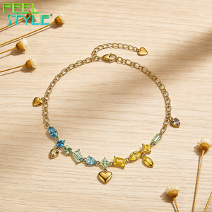 Collier ras du cou pour femme avec zircon géométrique coloré et perles, chaîne épaisse en or PVD à maillons ovales et pendentif cœur - Product Image 2