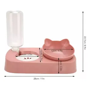Alimentatore per animali domestici e bevitore con distributore di acqua