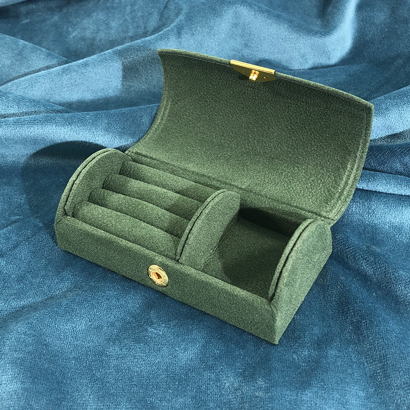 Verde oscuro