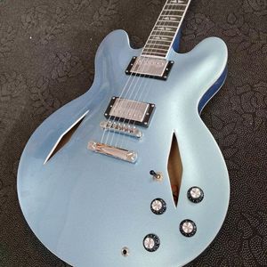 Guitare électrique bleu métallisé <span class=keywords><strong>ES335</strong></span>, son exceptionnel, design haut de gamme et élégant, parfaite pour les performances de groupe professionnel. - Product Image 1