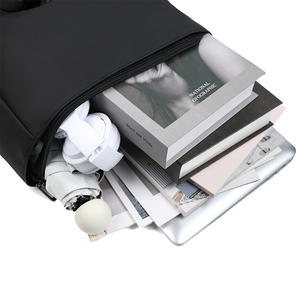 Sac à dos noir à enroulement pour homme 20-35L, imperméable avec poche intérieure zippée, loisirs et voyage, printemps 2025 - Product Image 4