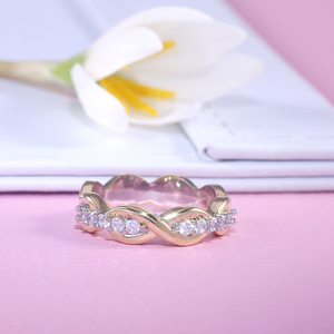 Anello a Forma di Infinito per Donne, Gioiello Minimalista Creativo Bicolore Aperto e Regolabile - Product Image 6