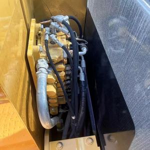รถขุดมือสอง CAT306E2 สภาพดีเยี่ยม พร้อมระบบหมุนคล่องตัว เหมาะสำหรับงานเคลียร์พื้นที่บนเนินเขา และปรับระดับพื้นที่ในสวน - Product Image 3