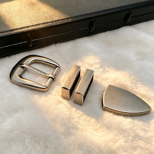 Nuevo Juego de Hebillas de Moda de 32 mm con Tornillo, Estilo Vintage Western, Juego de 3 Hebillas para Cinturón de Cuero - Product Image 2