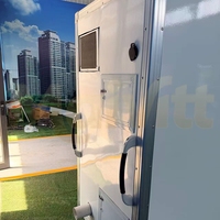 Toilettes portables modernes pour immeubles de bureaux et appartements – Douches et sanitaires portables durables et écologiques pour extérieur (remorque)