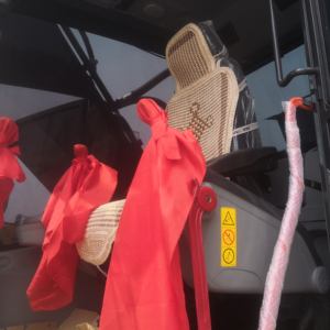 Excavatrice sur chenilles Volvo EC300DL d'occasion fiable-fabriquée en Suède - Product Image 5