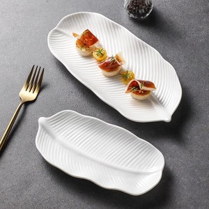 <span class=keywords><strong>Assiette</strong></span> à <span class=keywords><strong>dessert</strong></span> en céramique créative minimaliste japonaise en forme de feuille de bananier, <span class=keywords><strong>assiette</strong></span> à sushi, <span class=keywords><strong>assiette</strong></span> à fruits, vaisselle d'hôtel en blanc pur, <span class=keywords><strong>assiette</strong></span> à poisson - Product Image 6